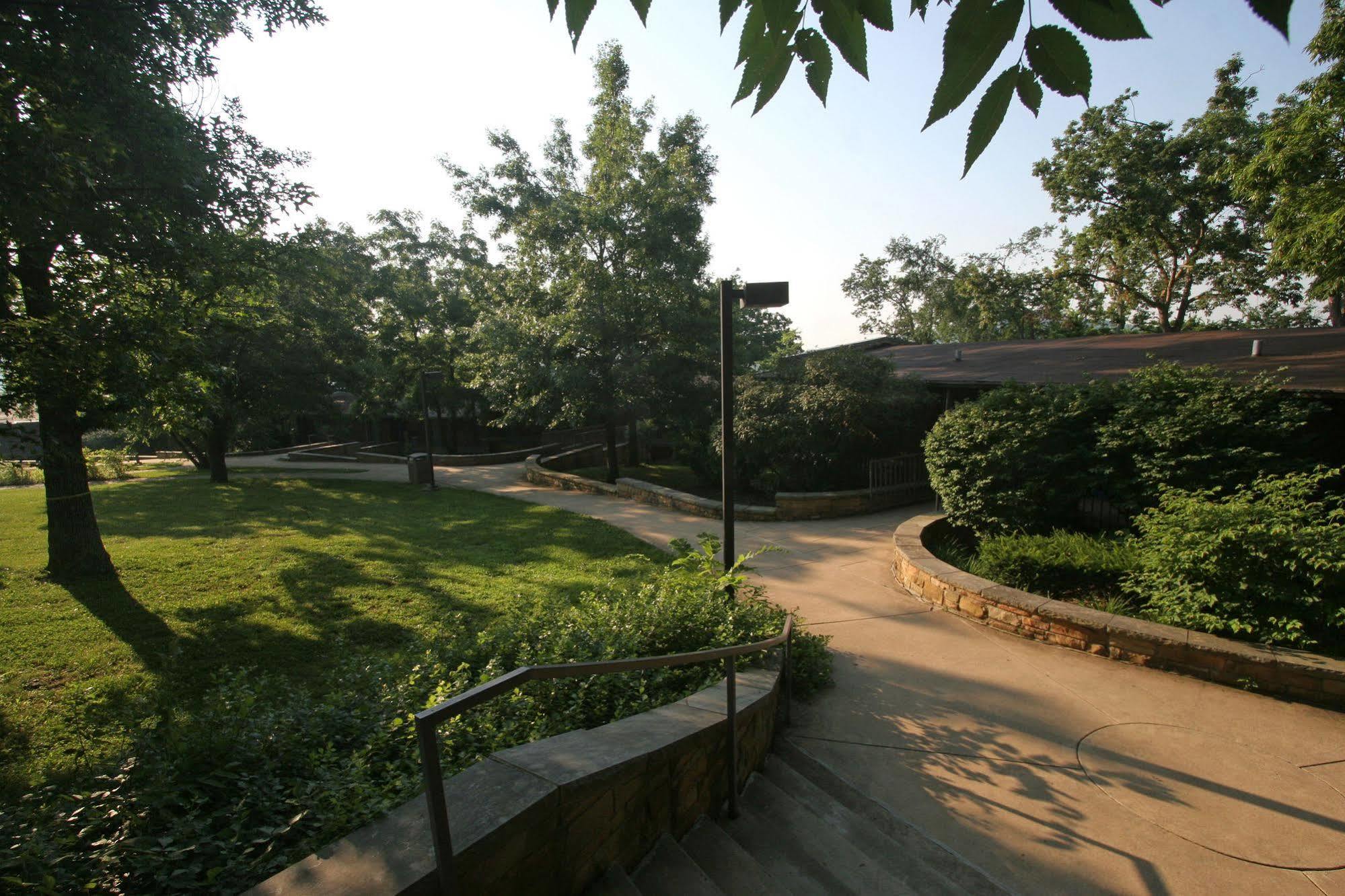 Rough River Dam State Resort Park Falls of Rough Екстер'єр фото